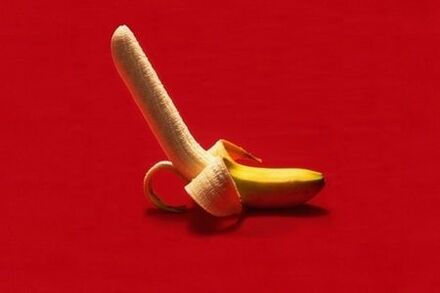 banan symbolizuje powiększonego penisa poprzez ćwiczenia